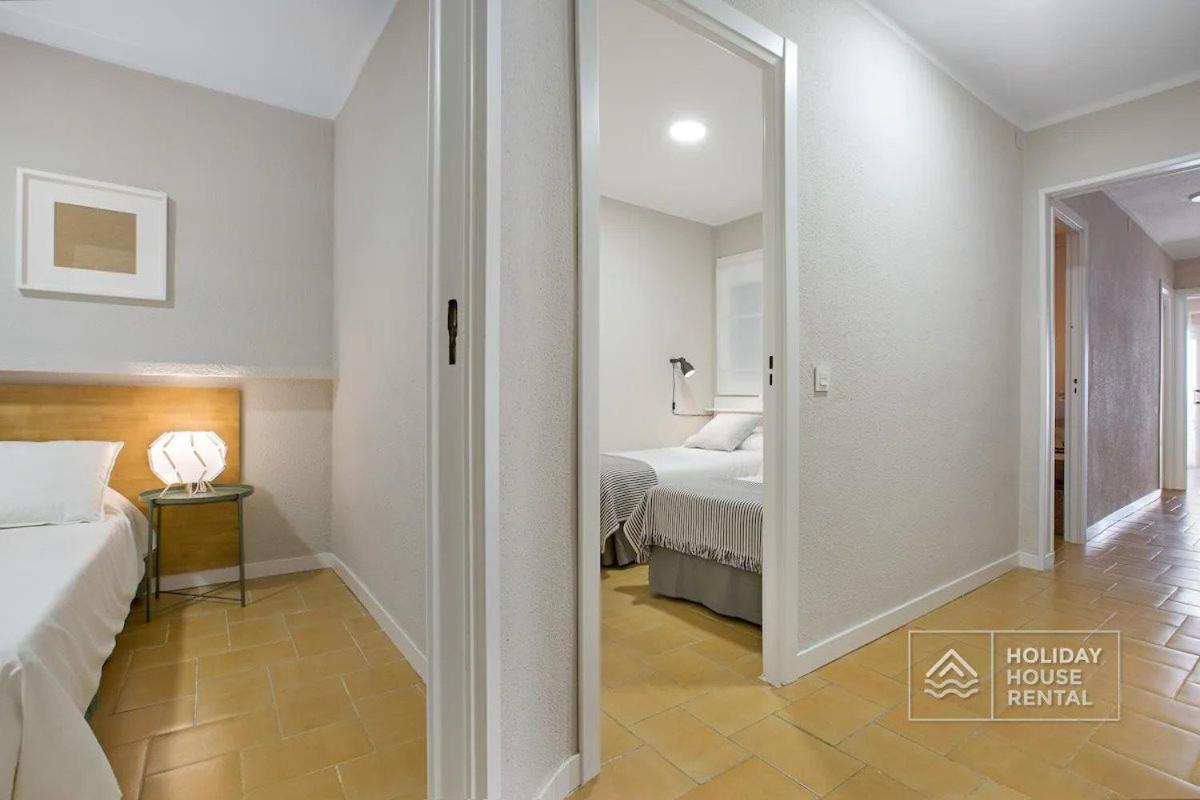 סאלו Cosy 3-Bedroom Apartment For 6-8 People Just 50M From The Beach מראה חיצוני תמונה